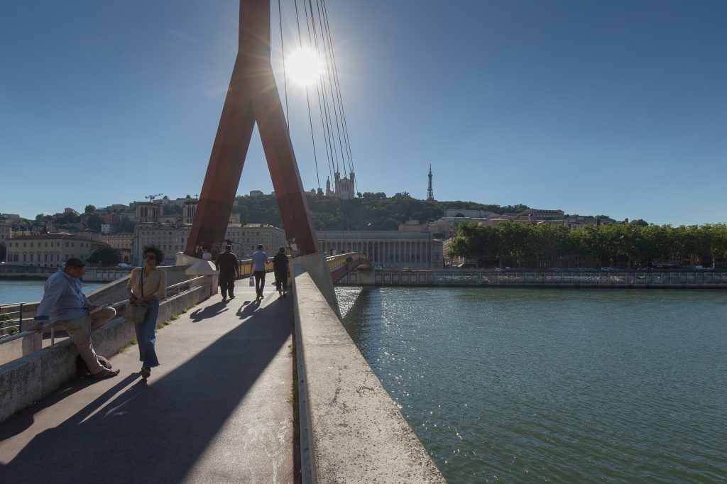 Colline de Fourvière vue depuis la Passerelle du Palais-de-Justice à Lyon